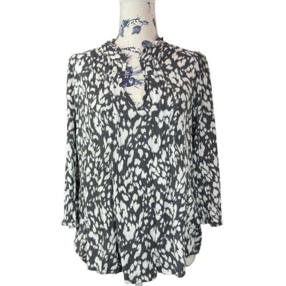 Monday Fun Black & White Abstract Print‎ Blouse – Size L, 100% Rayon